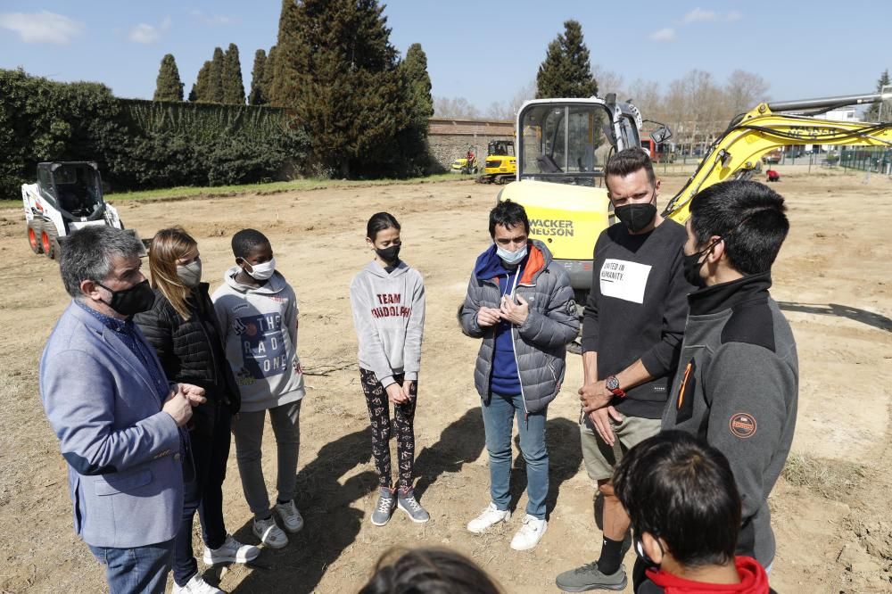 Frodeno construeix un «pump track» a Salt