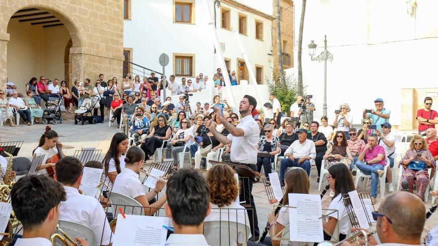 El embrujo de la música en Teulada: de Manuel de Falla a "Pepita Greus" en un gran día de "germanor" musical