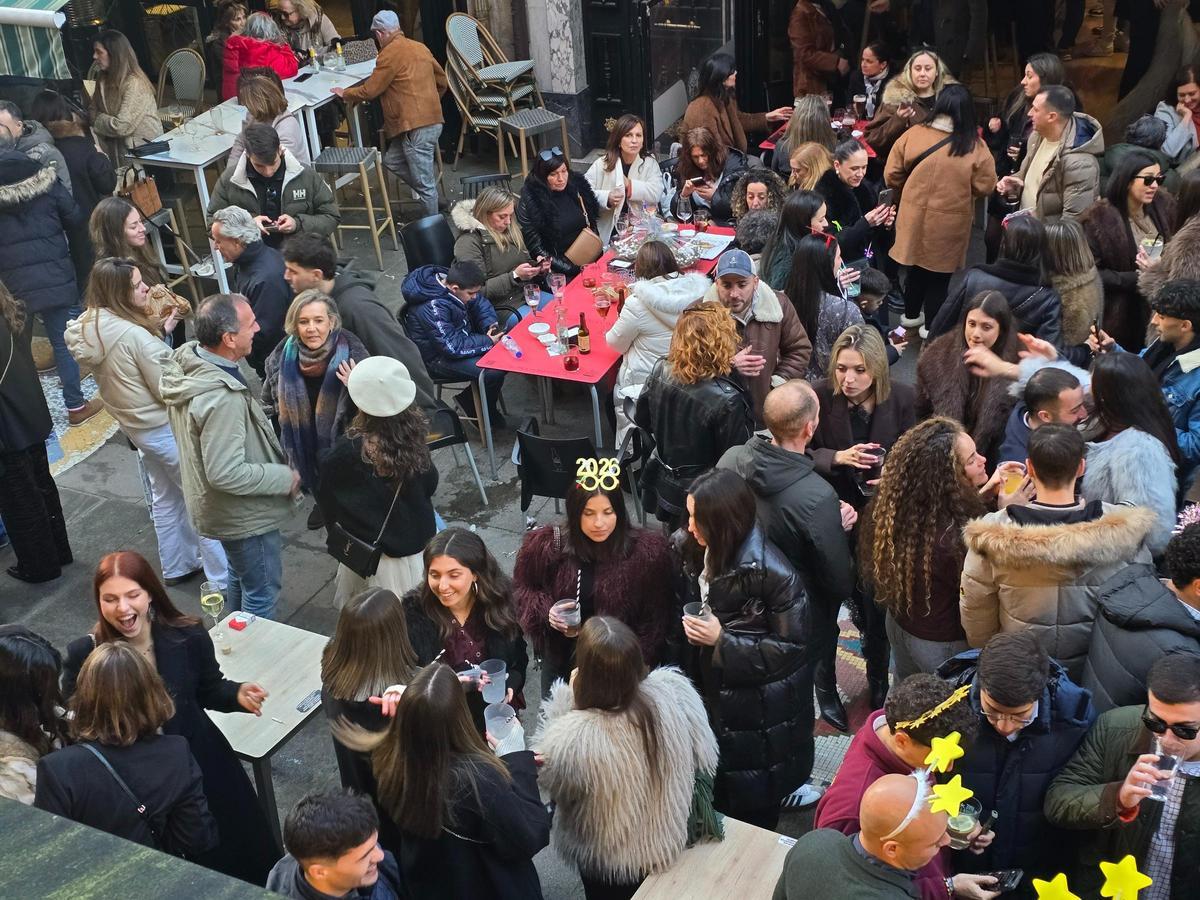 Vilagarcianos y visitantes apuran las últimas horas de 2025.