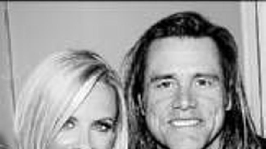 Jim Carrey: EL INTERPRETE ROMPE CON SU NOVIA A TRAVES DE TWITTER