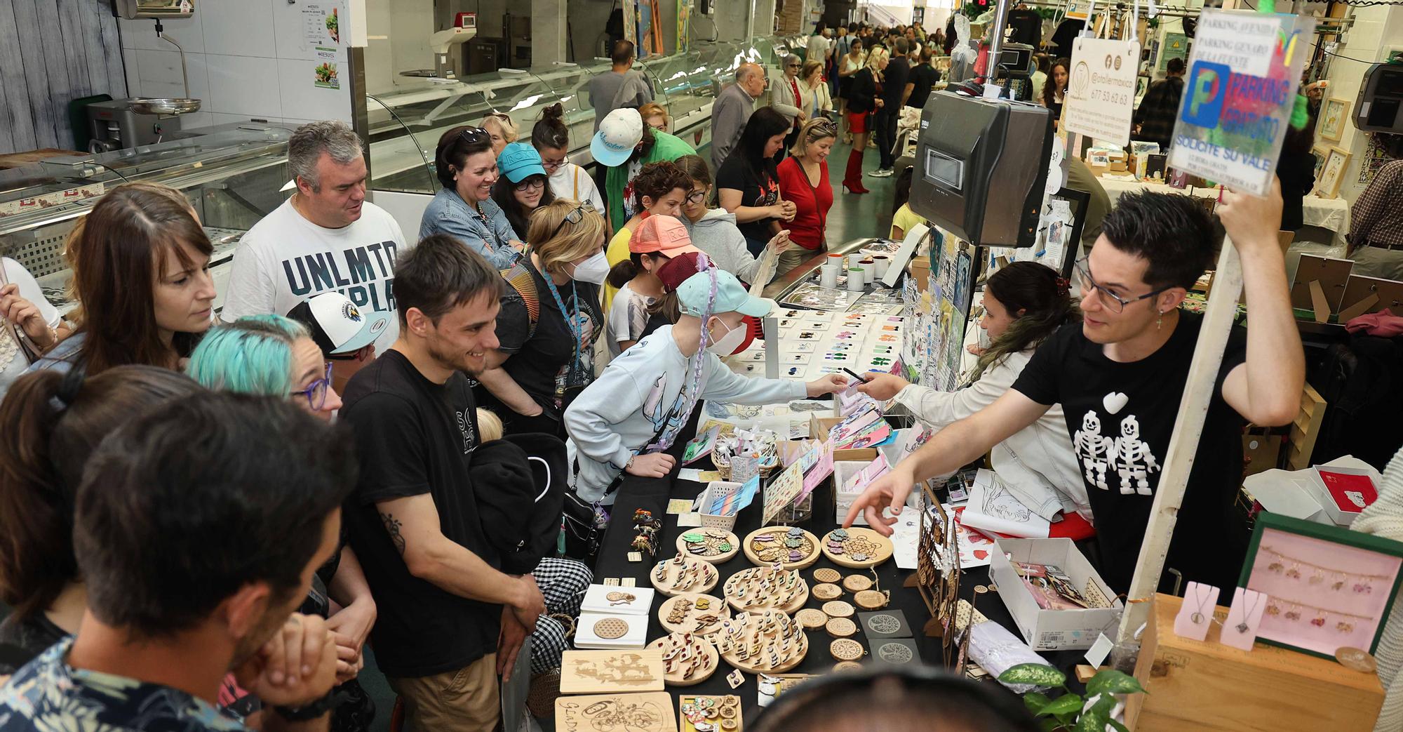 Celebración del Mercado de Arte en la plaza de abastos de O Calvario