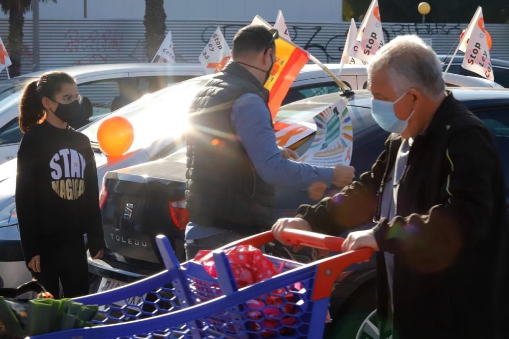 El centro de Murcia vuelve a llenarse de vehículos para protestar contra la Ley Celaá