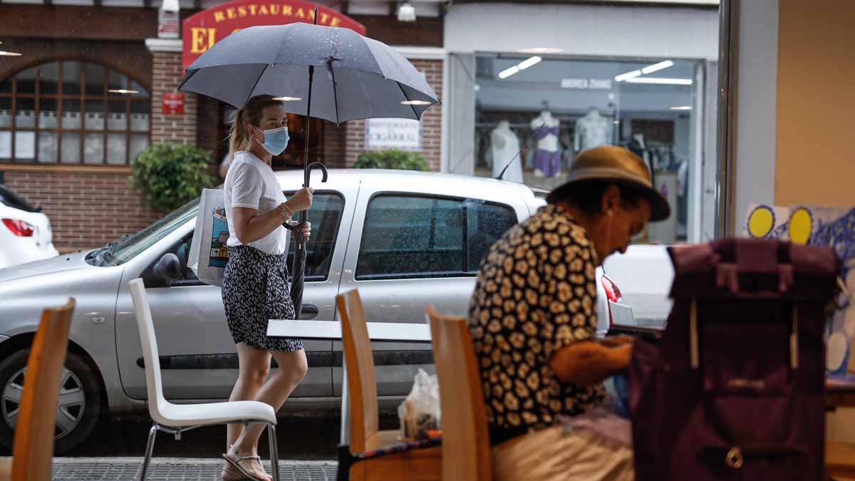 La lluvia torrencial en Formentera provoca más de 15 salidas de los bomberos por inundaciones