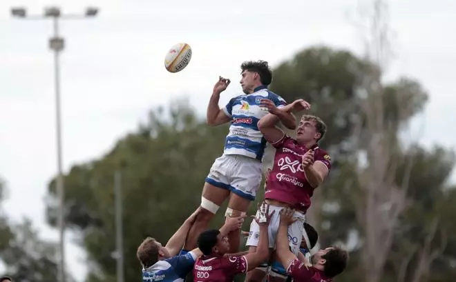 Derrota del Huesitos La Vila ante el Complutense Cisneros