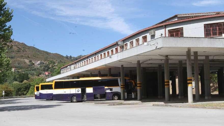 La estación de autobuses que se encuentra en la zona de O Pino. // Iñaki Osorio