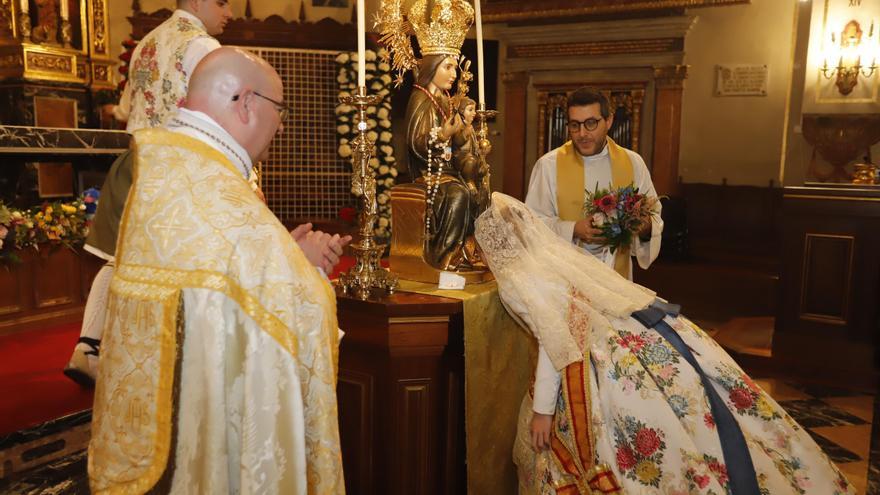 Algemesí vive su Ofrenda más emotiva y repleta de promesas