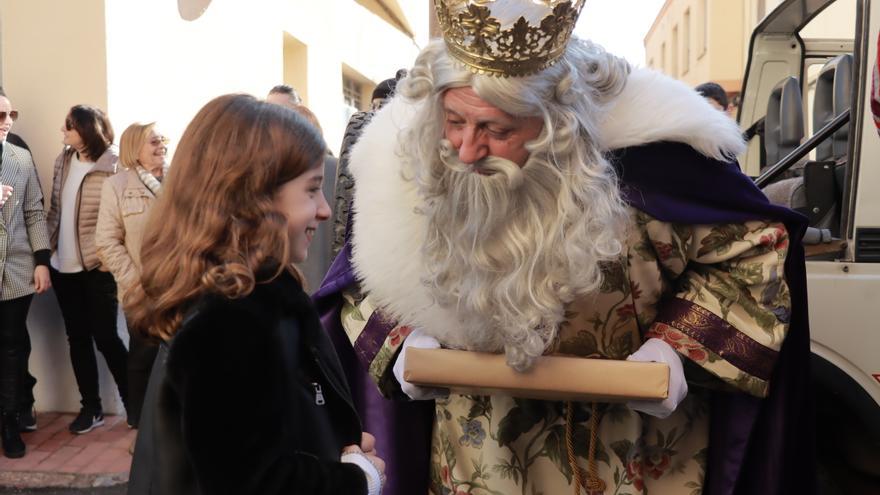 GALERÍA | Los niños de Castellón estrenan sus regalos de Reyes