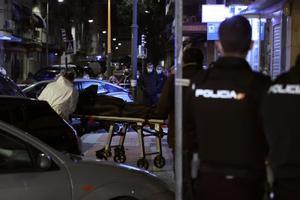 La Policía investiga el hallazgo de dos cadáveres dentro de un bar en Madrid