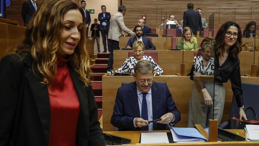 La derecha ataca con la «crisis» del Botànic tras el cese de Mollà y Puig se parapeta en la gestión