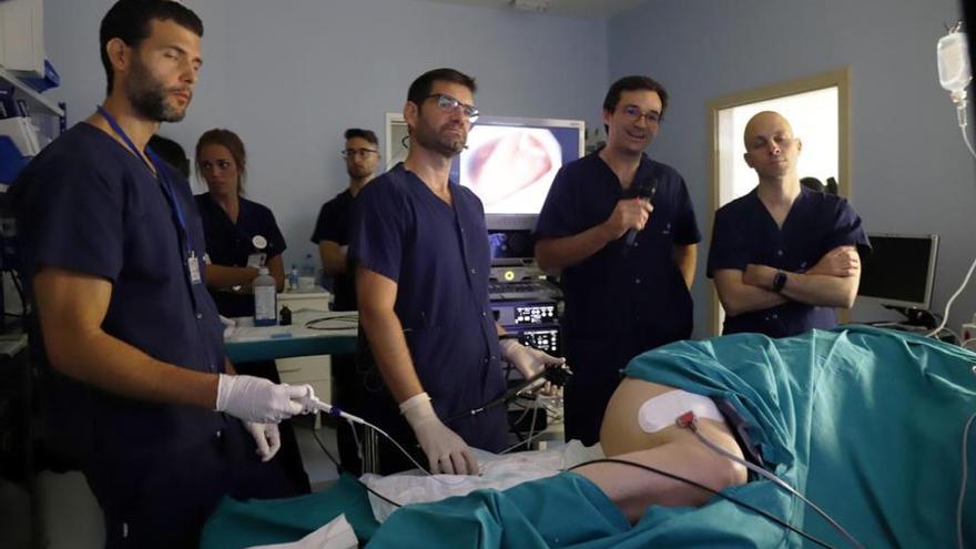 El Hospital Quirón hace una operación de endoscopia asesorada en tiempo real desde Japón