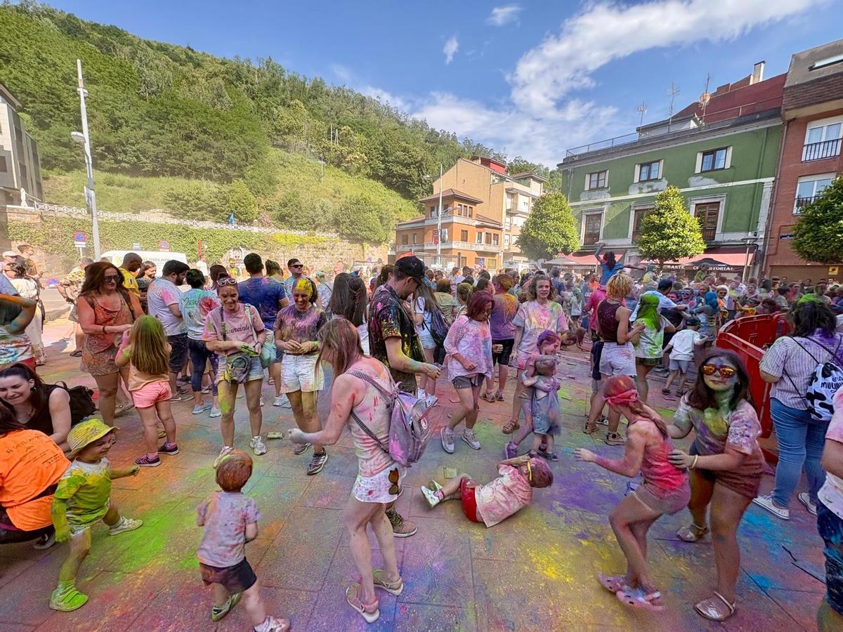 "Holy party" en las fiestas de San Xuan de Mieres