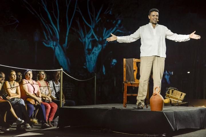 SAN JUAN TELDE 23/06/2017. Obra teatral en la Plaza de San Juan Telde, dentro de los actos de las fiestas de San Juan. FOTO: J.PÉREZ CURBELO