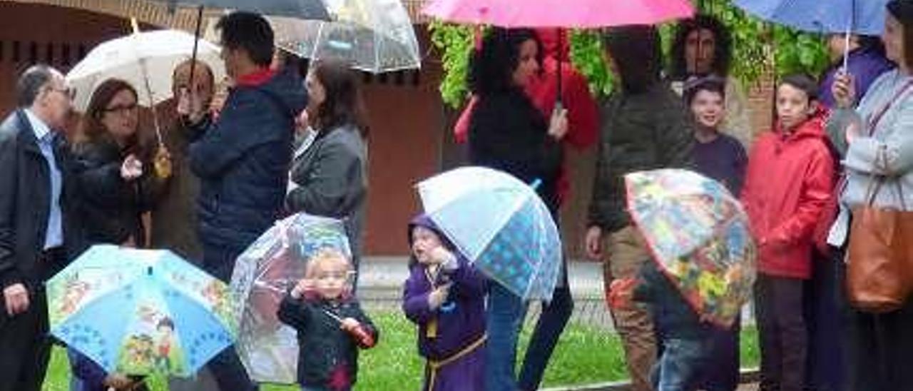 El calvario es la lluvia en Villaviciosa