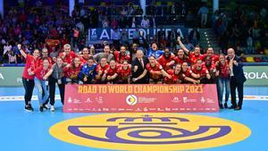 La selección española de balonmano estará por novena vez seguida en un Mundial, su 19º gran campeonato internacional consecutivo.