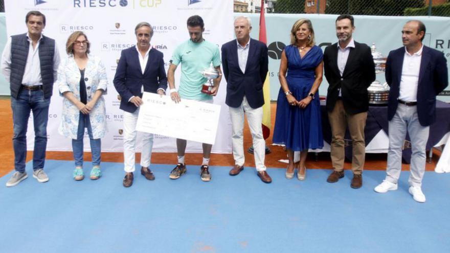 Javier Barranco vence a Carlos Sánchez en una disputada final