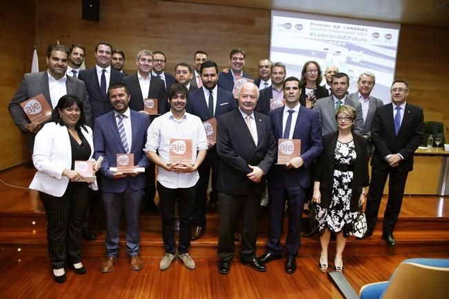 Delia Padrón El presidente del Gobierno de Canarias, Fernando Clavijo, asiste al acto de entrega de los Premios Joven Empresario de Canarias