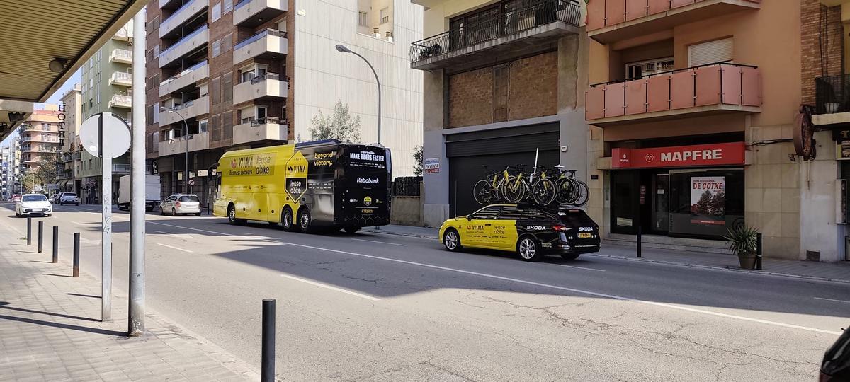 EN IMATGES | Figueres escalfa motors per a l'inici de la segona etapa de la Volta