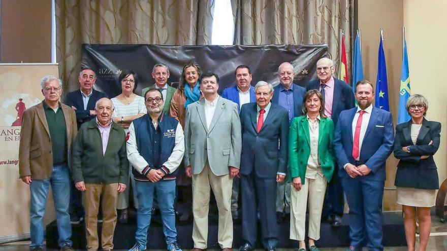 &quot;Langreanos en el Mundo&quot; premia a la ingeniera química Ángela Santianes y a la Fundación Sanatorio Adaro