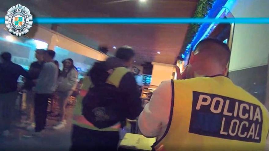 Identificados más de 130 menores de fiesta en un local de Ibiza con el doble del aforo permitido