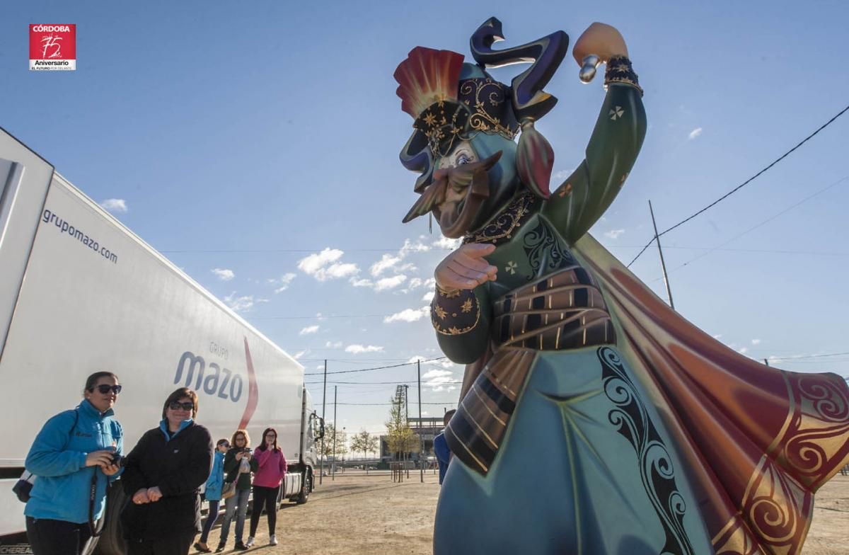 Fotogalería: El Arenal recibe los 'ninots' de Las Fallas de este fin de semana