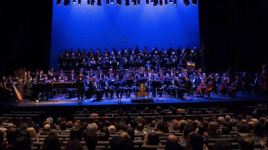 Un momento del concierto en el Auditorio. // Enzo Sarmiento