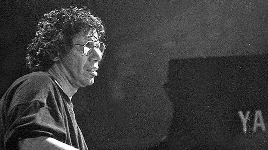 Chick Corea, durante su concierto en Ourense de 1988. // IÑAKI OSORIO