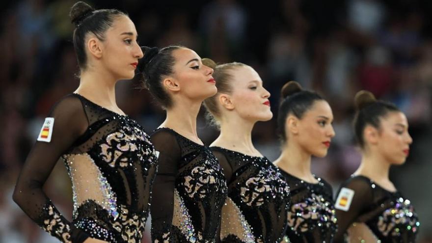 El equipo español de gimnasia rítmica en los Juegos Olimpicos de París 2024.