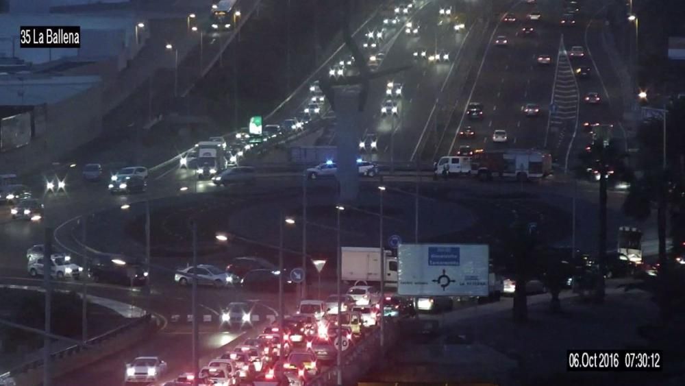 Accidente en la rotonda de La Ballena