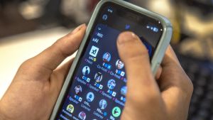 Imagen de un usuario de telefonía móvil. 