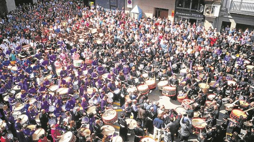 La tradición de los bombos y tambores de Castellón, en auge