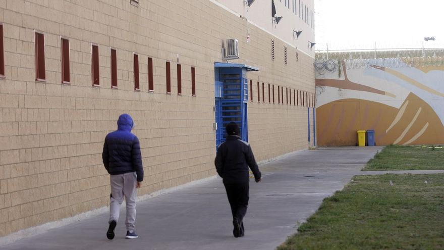 Un funcionario de prisiones en Zaragoza salva a un preso de un incendio en su celda