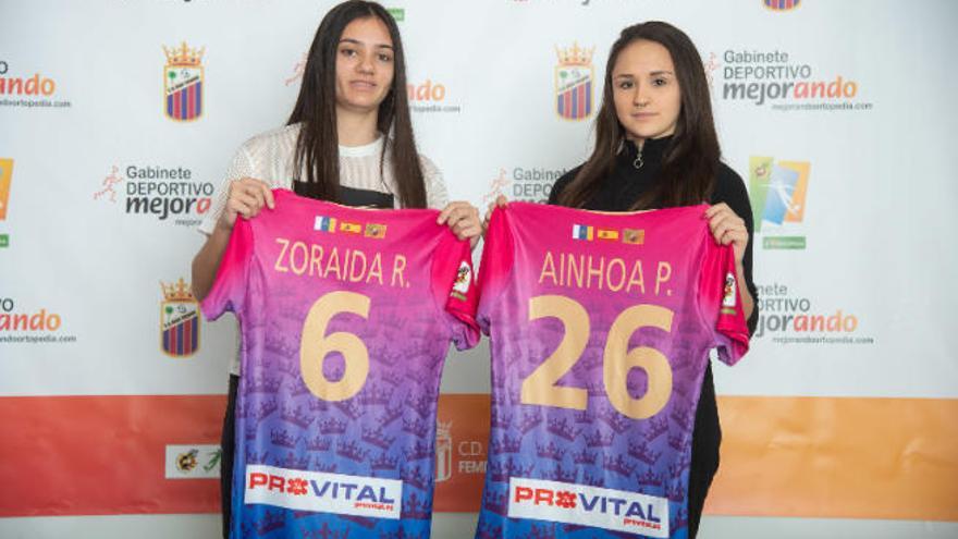 Ainhoa Plaza y Zoraida Rubio, durante su presentación como nuevas jugadoras del Juan Grande.