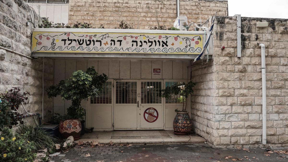 Imagen de una escuela religiosa femenina en Jerusalén.