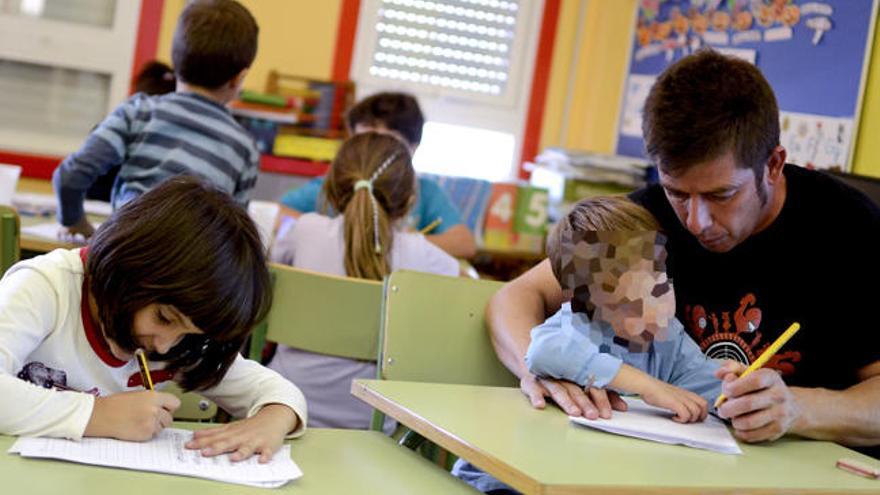 Clases de un colegio de Vilariño de Conso.// Brais Lorenzo