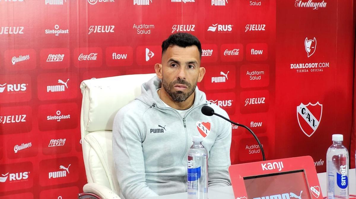 Tévez como entrenador de Independiente