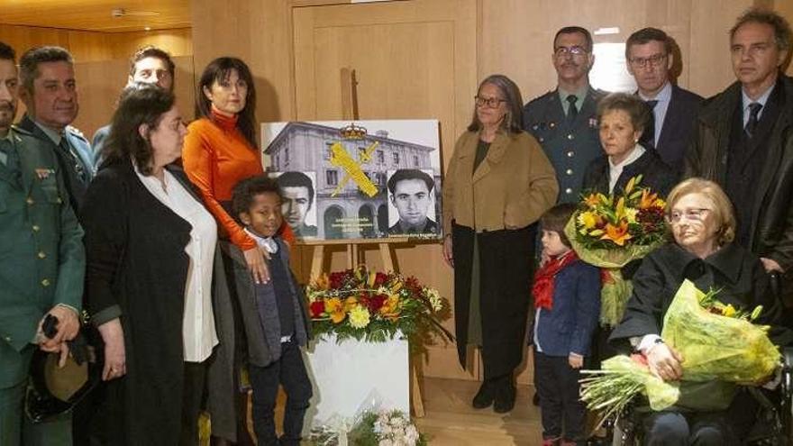 Homenaje a los guardias civiles asesinados por los Grapo hace 30 años, ayer en Santiago.