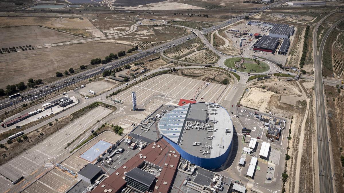 Vista aérea del centro comercial Plaza Imperial de Zaragoza, en una imagen reciente.