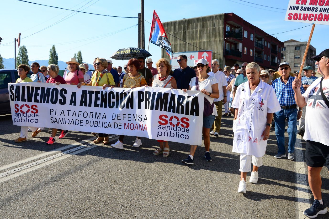 Moaña planta el grito en la calle: "Coa nosa saúde non se xoga"