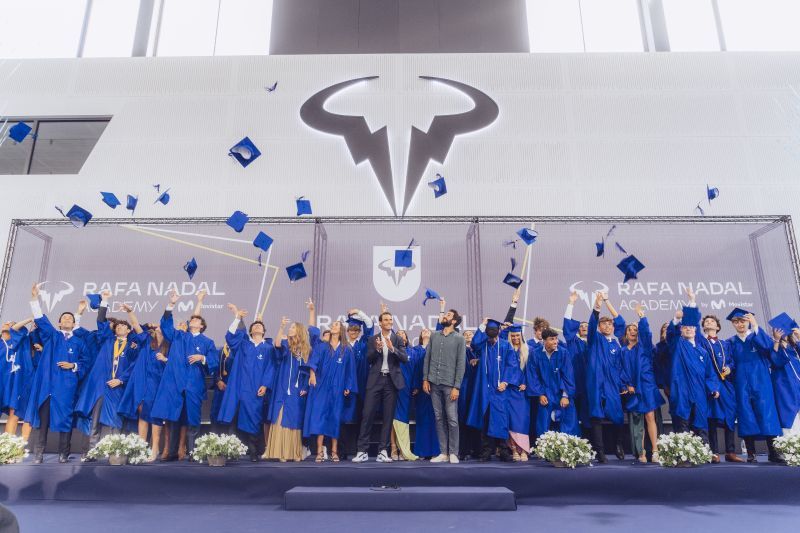 Rafa Nadal y Ricky Rubio presiden la graduación de la Rafa Nadal Academy by Movistar