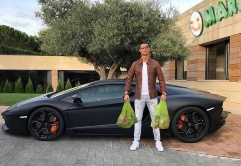 Los memes del nuevo coche de Cristiano Ronaldo