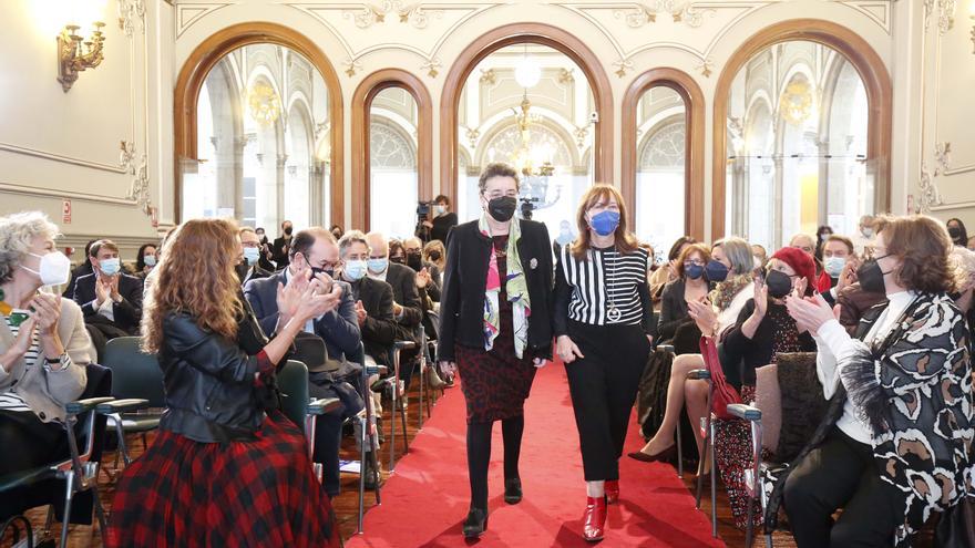 Menchu Lamas e Rosario Álvarez reciben os premios Otero Pedrayo