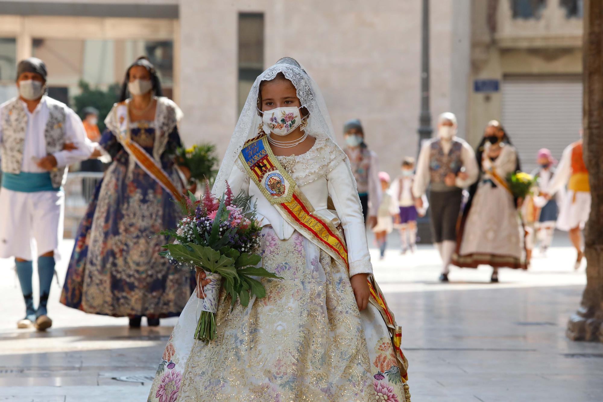 Búscate en el segundo día de Ofrenda por las calles del Mar y Avellanas (entre las 11.00 y 12.00 horas)