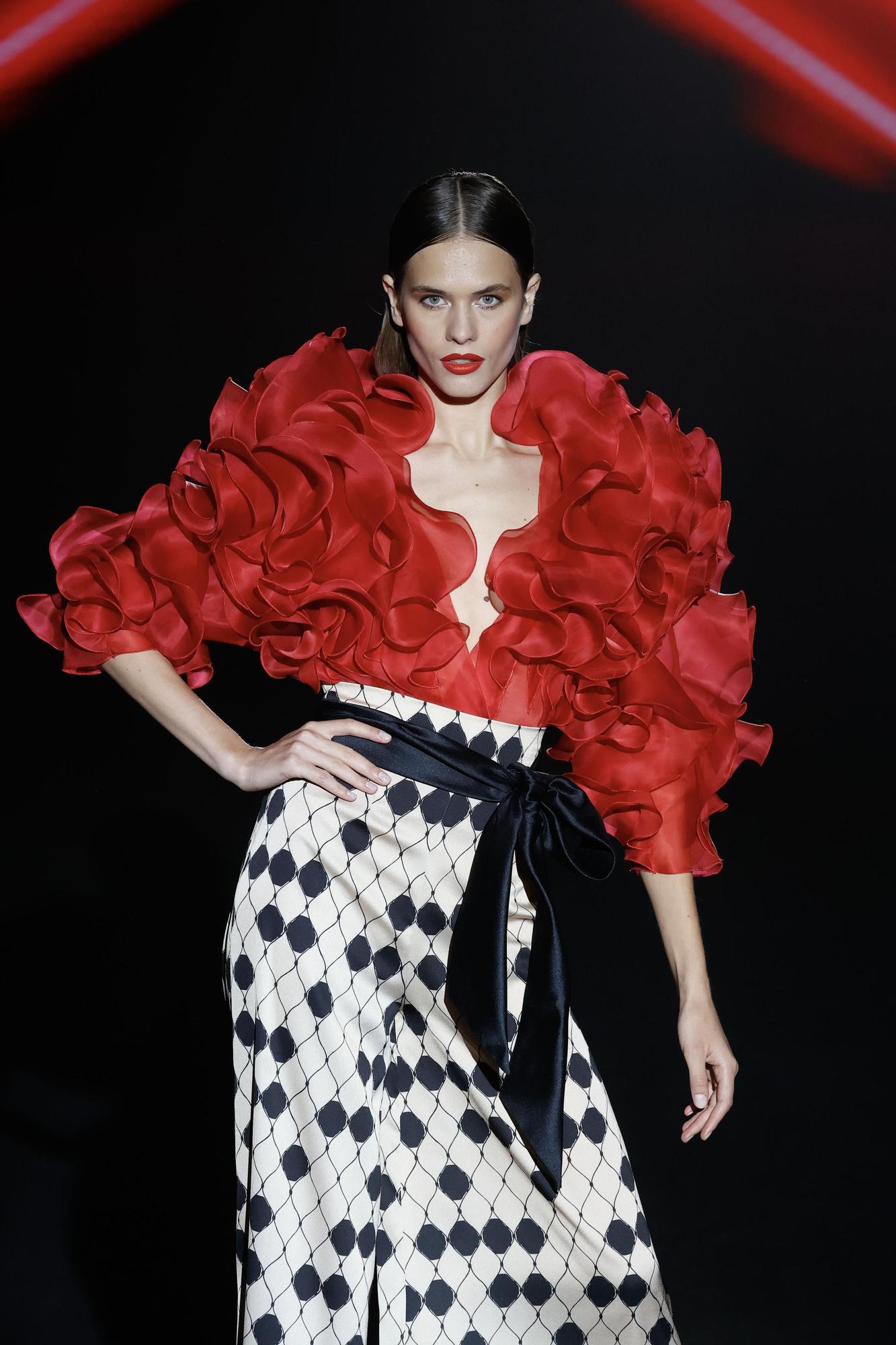 Hannibal Laguna presenta su nueva colección en la Fashion Week de Madrid 2023