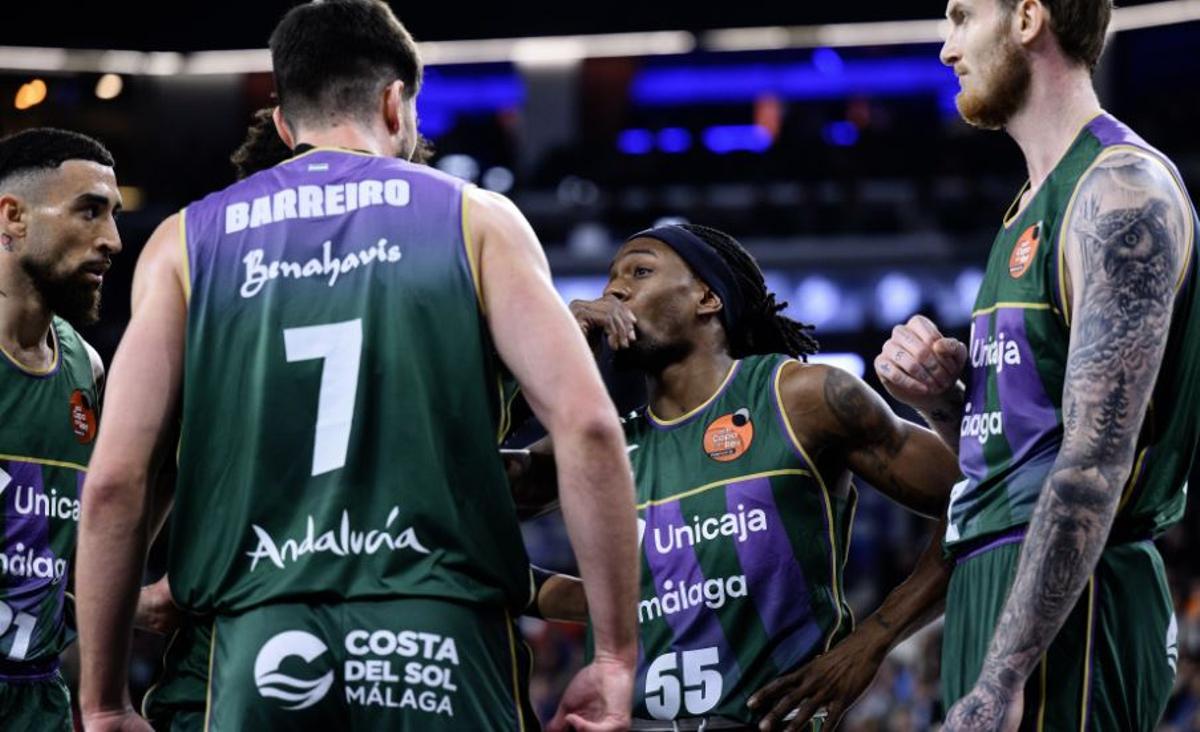 Los jugadores del Unicaja tienen varios retos pendientes para este mes de marzo.