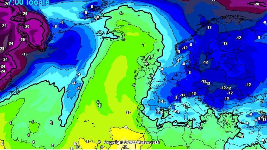 El modelo para mañana viernes muestra la entrada de aire frío continental a la Península.