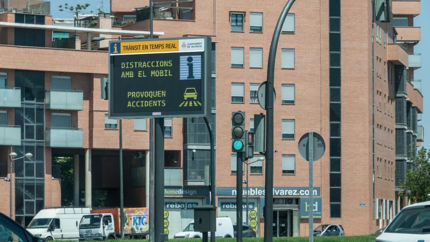 València estrena el primer panel informativo de tráfico con tecnología avanzada