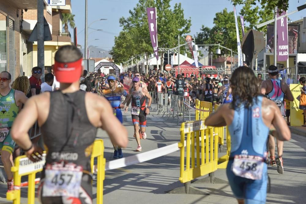 Llegada a la meta del Triatlón Villa de Fuente Álamo