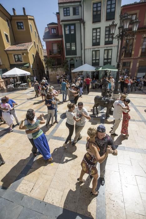 Tango en la plaza de Trascorrales