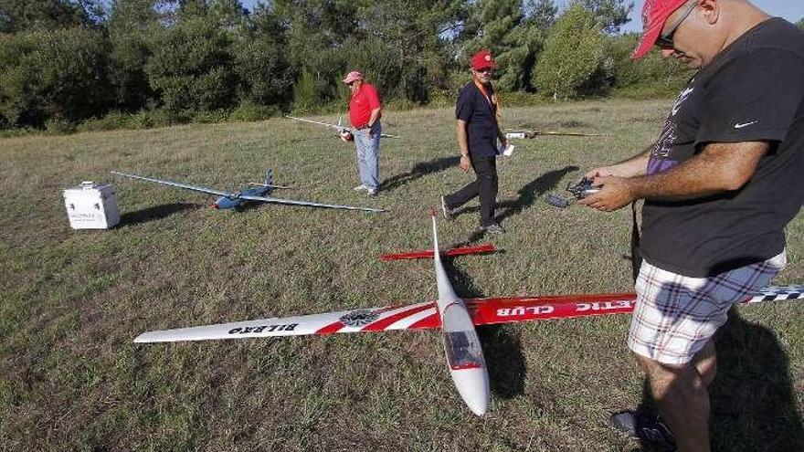 Prueba de aeromodelismo en Porriño. // D.P.