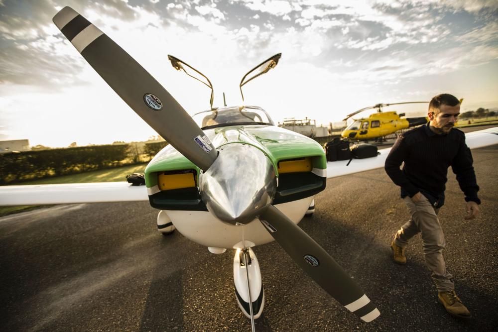 Manuel Díaz y su copiloto inician su vuelo desde la Morgal a Plymouth